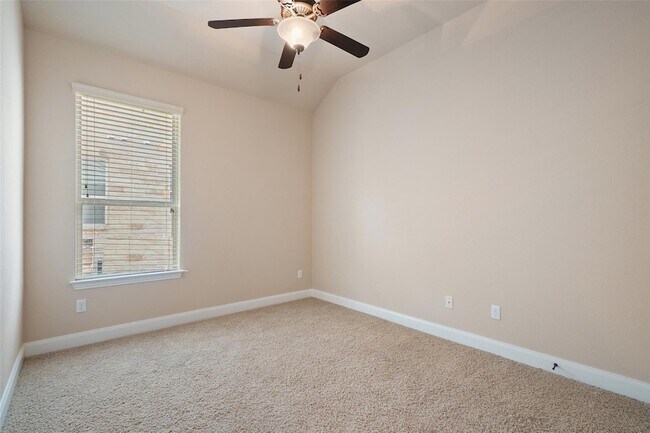 Building Photo - 209 Maxwell Way
