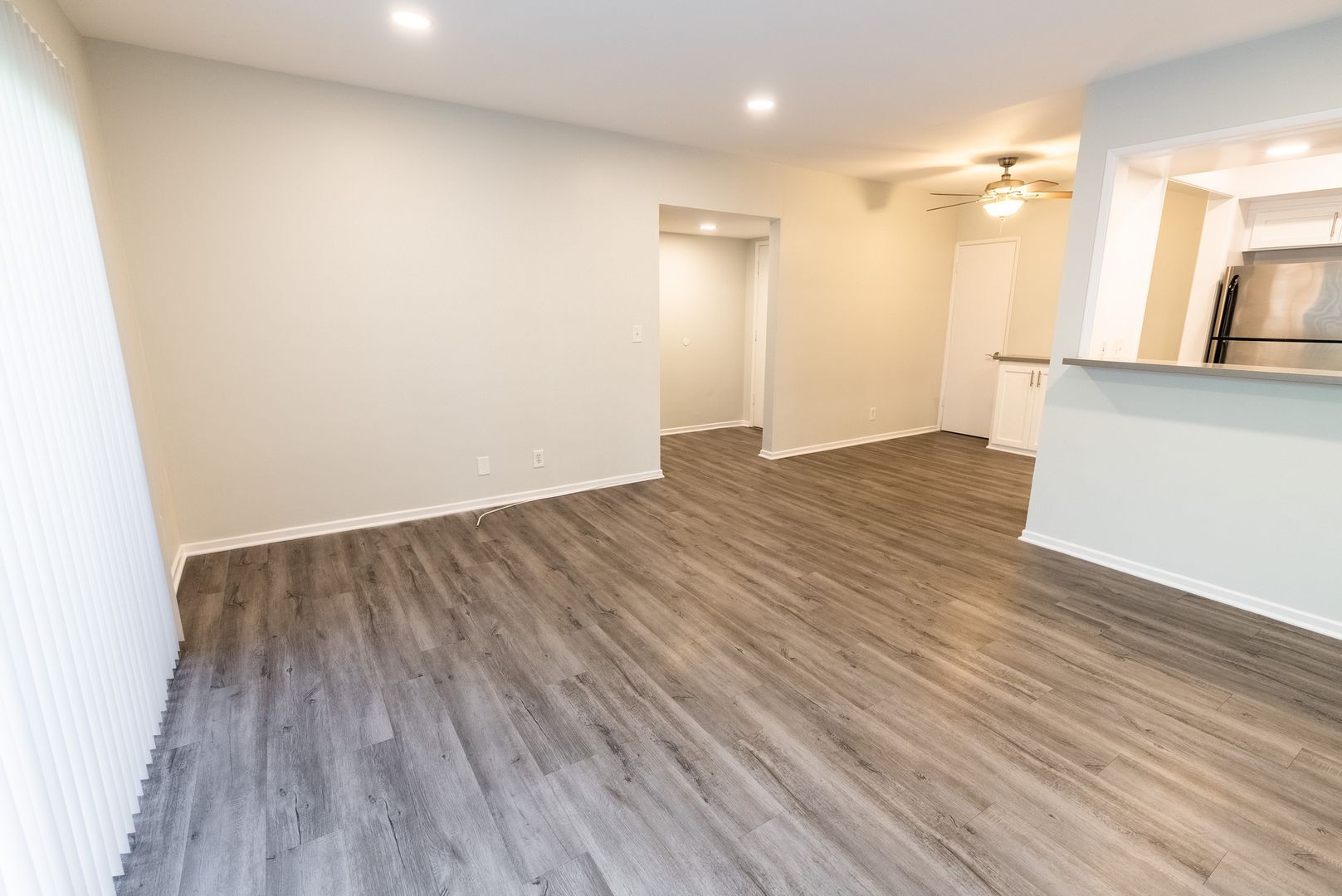 Interior Photo - 312 S Willaman Dr