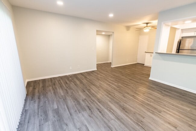 Interior Photo - 115 North Wetherly Drive