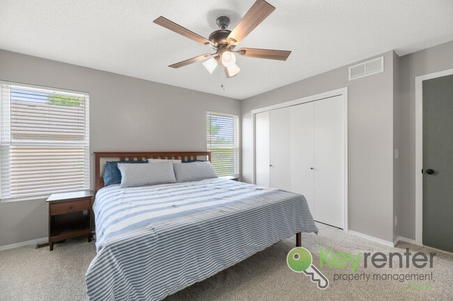 Building Photo - 5 Bedroom 3 Bathroom | Glen Hills - Derby, KS