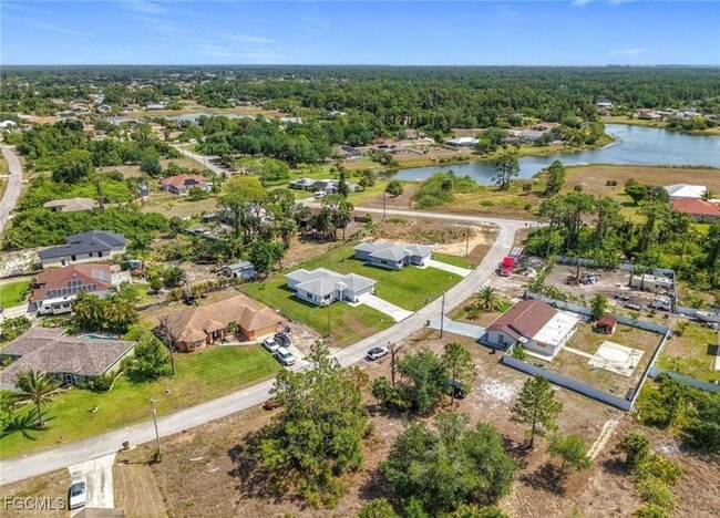 Building Photo - 829 Wabash St