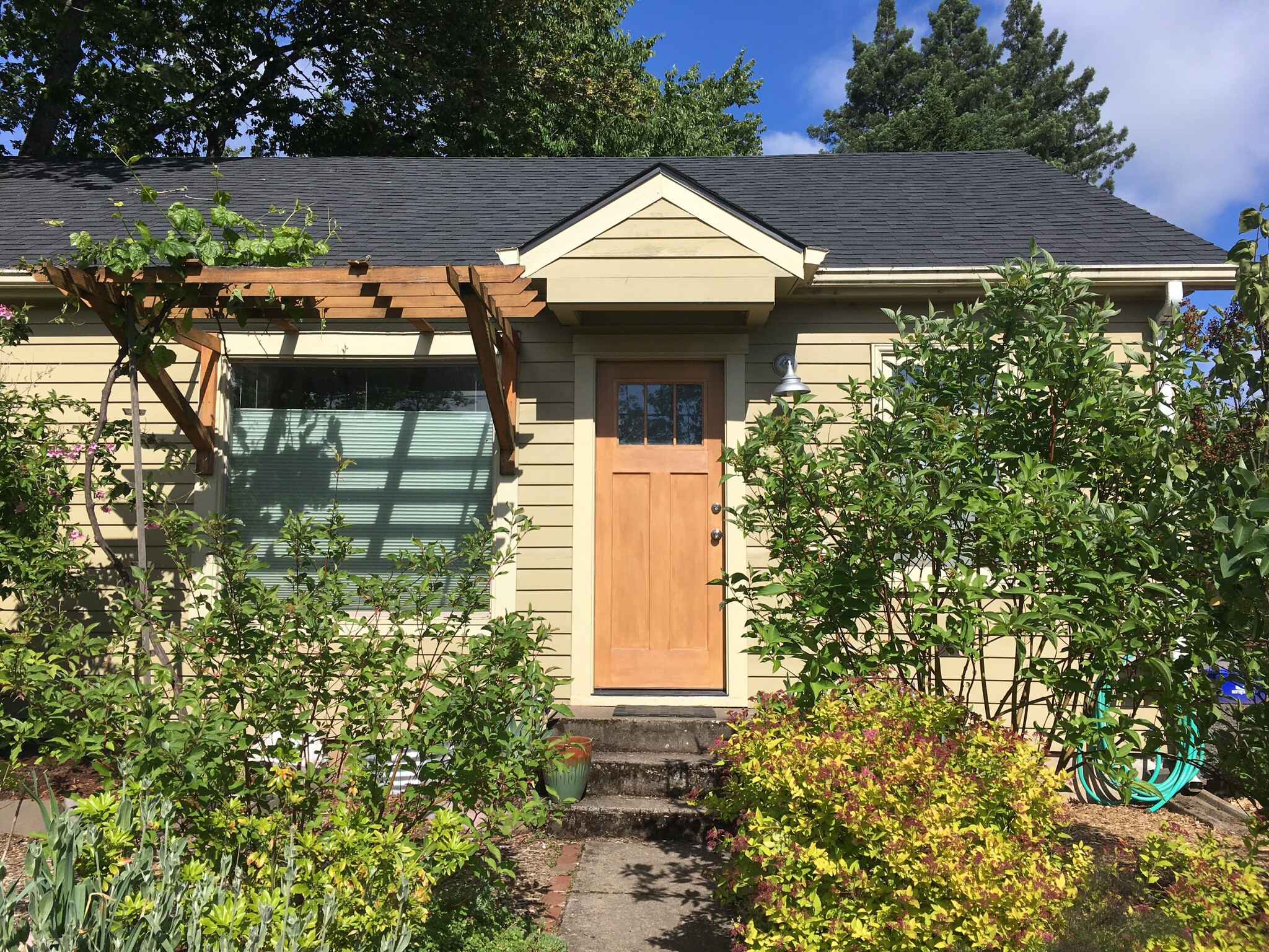 Front door - 1275 Jackson St