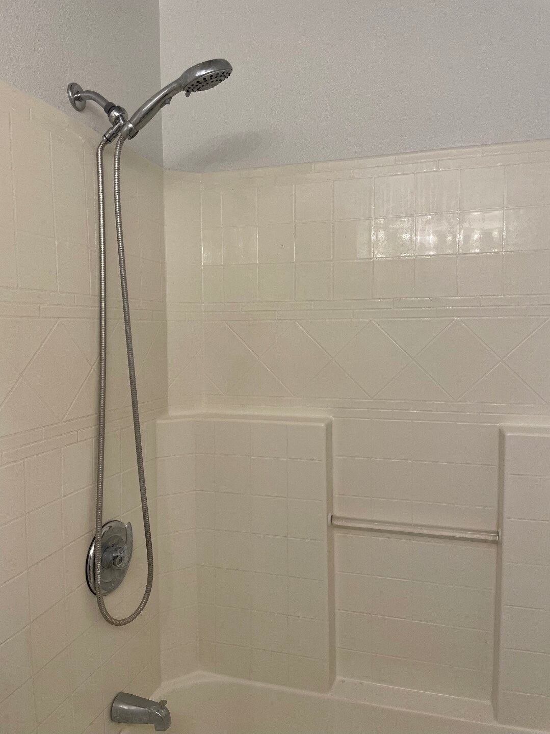 Shower - 803 N 20th Ave