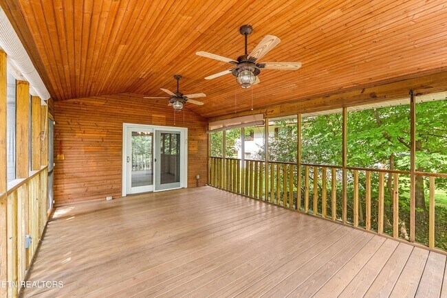 Building Photo - 9528 Gulf Park Dr