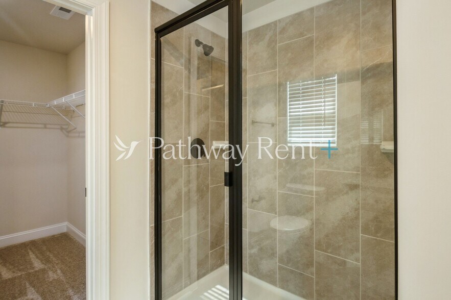 Building Photo - 123 Wembury Ln