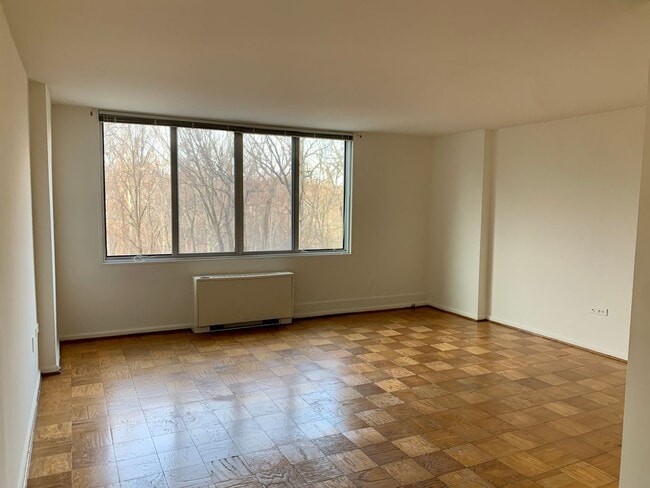 Building Photo - Short Term Rental-Special! Spectacular Stu...