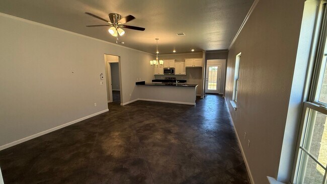 Building Photo - 6642 Pepperdine Dr