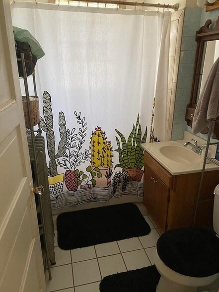 Building Photo - 2744 N Murray Ave