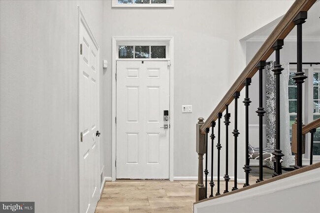 Building Photo - 10545 Turning Grass Way