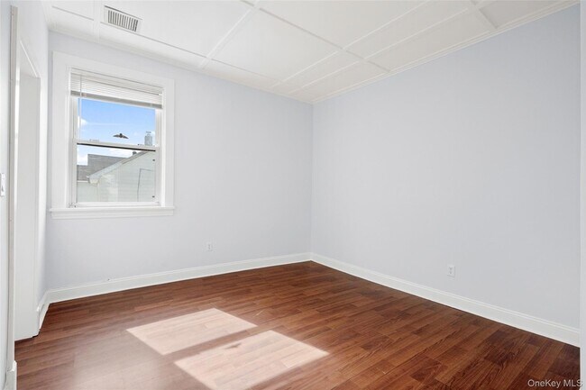 Building Photo - 521 Jefferson Ave