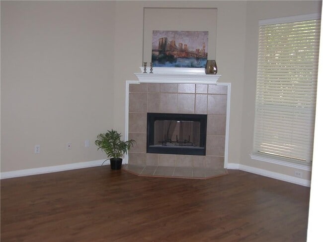 Building Photo - 2054 Kimbrook Dr