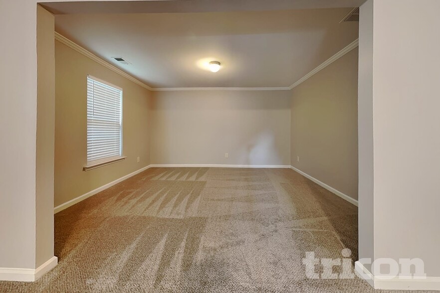 Building Photo - 34 Crescent Woode Dr