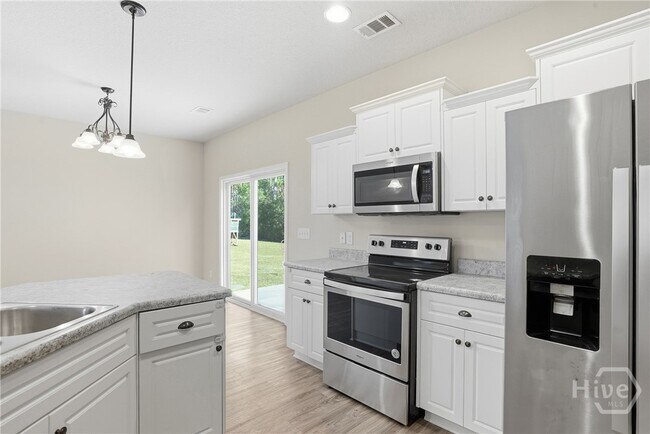 Building Photo - 105 Danielle Loop