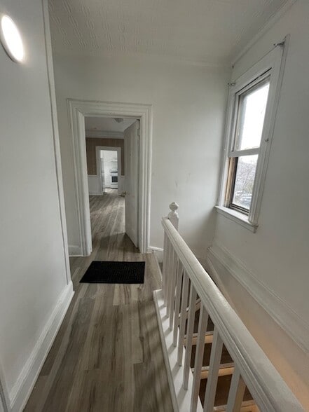 2nd fl hallway/entrance - 370 Main St