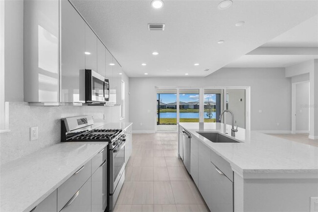 Building Photo - 8071 Slipway Dr