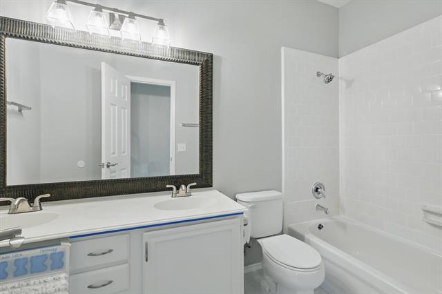 Building Photo - 10808 Merlot Ct