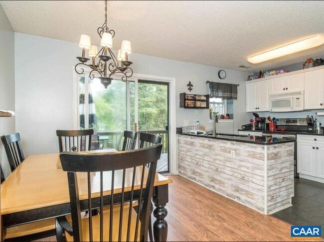 Building Photo - 2339 Avalon Wds Dr