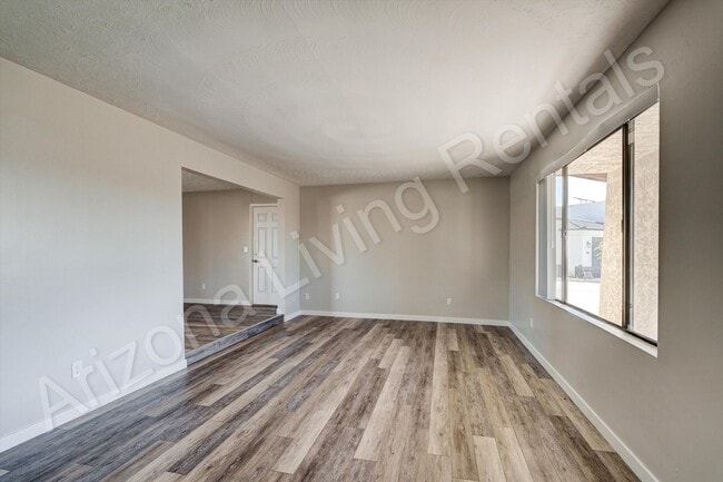 Building Photo - RENOVATED CUL-DE-SAC HOME