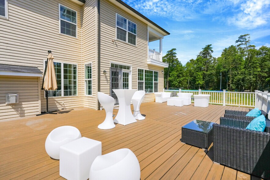 Deck - 15514 Compton Rd