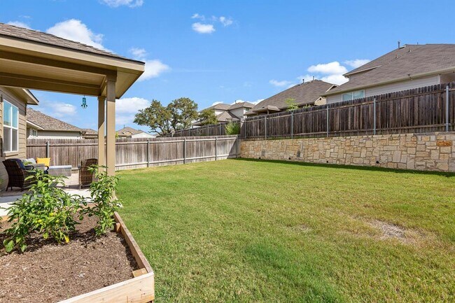 Building Photo - 309 Empress Tree Dr