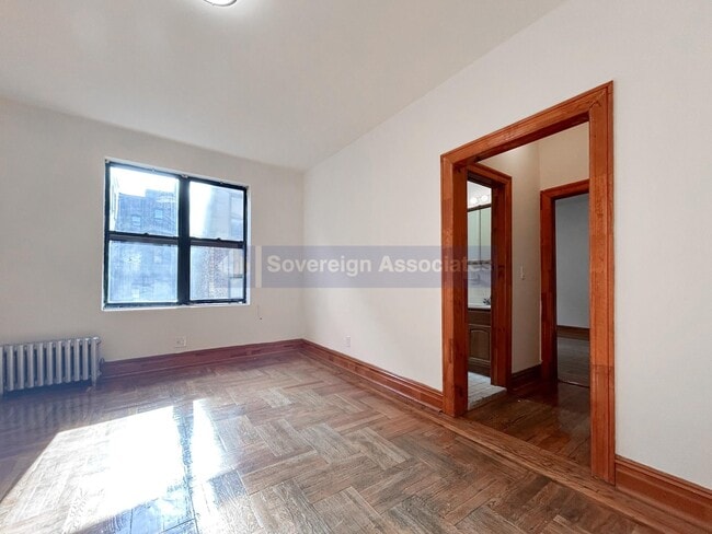 Primary Photo - 64 West 108th Street