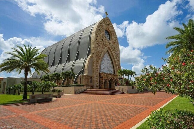 Building Photo - 5104 Salerno St