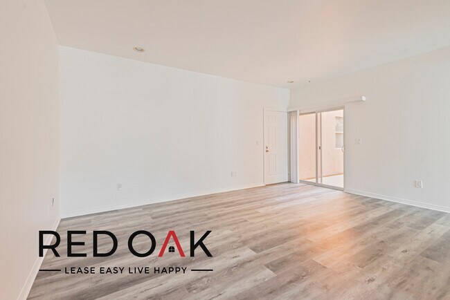 Building Photo - Beautiful and Spacious Two Bedroom with an...