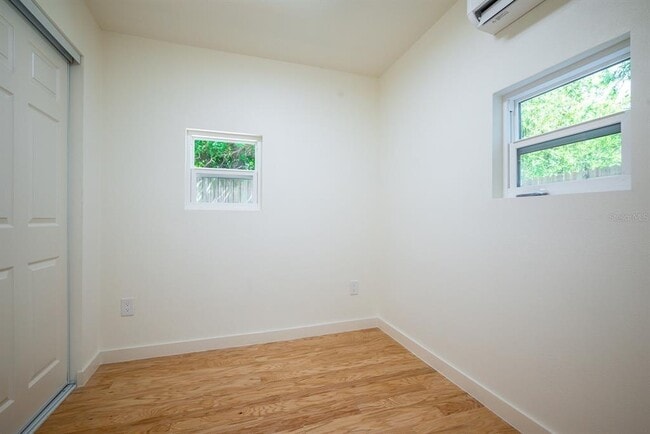 Building Photo - 1135 Drew St