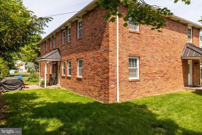 Building Photo - 429 Edgemont Ave