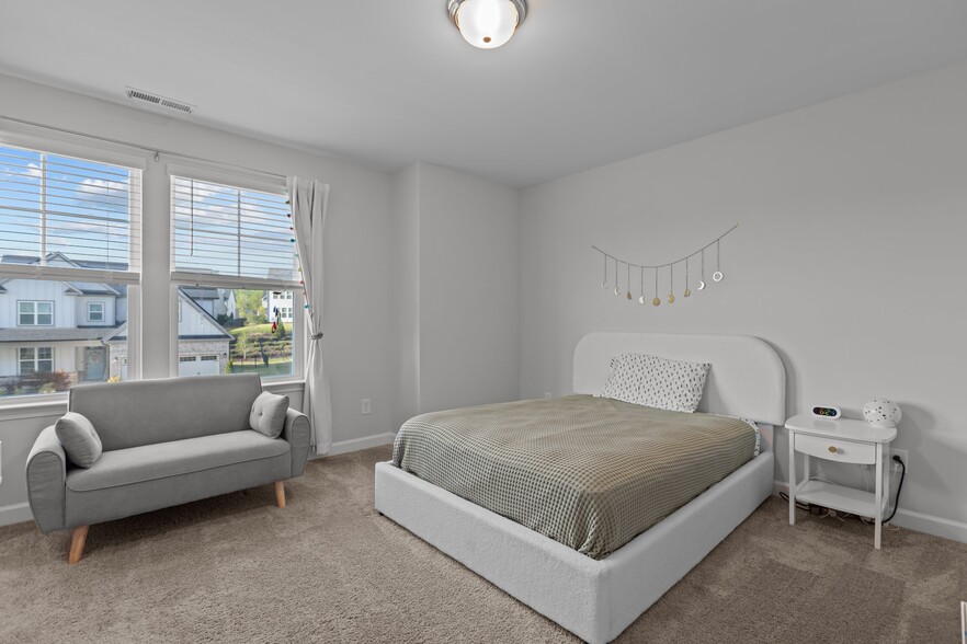 Building Photo - 604 Craftsman Rdg Trl