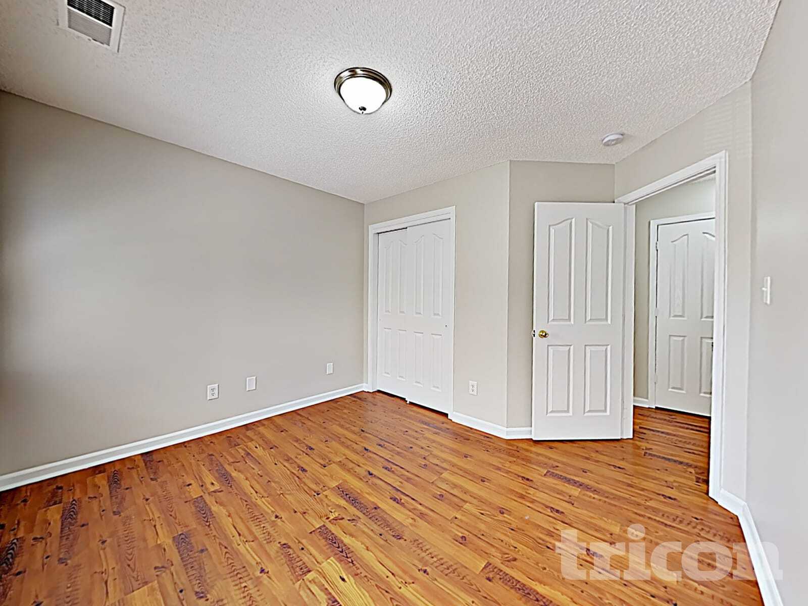 Building Photo - 5936 Briggs Dr