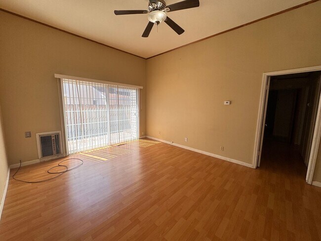 Building Photo - 3 Bedroom 2 bathroom Home for Rent -Lesley Reilly Property