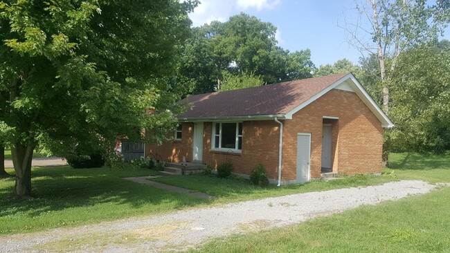 Building Photo - 3 Bedroom Pet Friendly Home For Rent Near ...