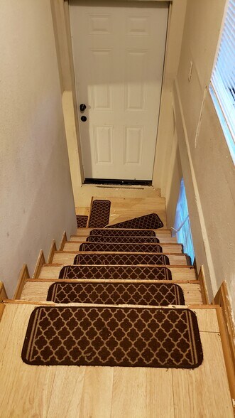 Upstairs - 222 W Murrill St