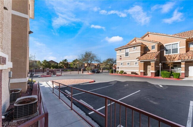 Building Photo - 5855 Valley Dr