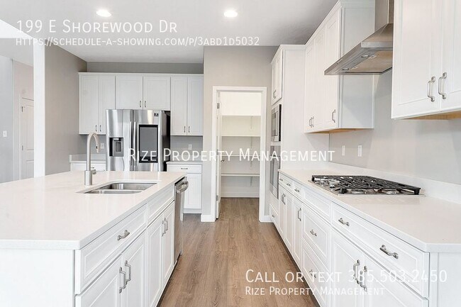 Primary Photo - 199 E Shorewood Dr