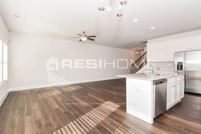 Building Photo - Newly Built Home! Receive one month FREE r...