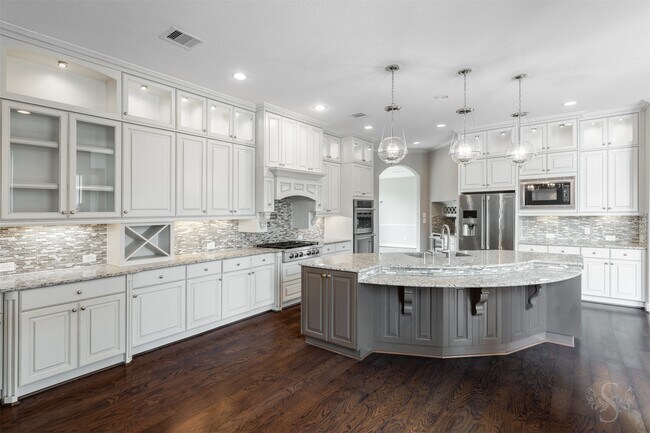 Building Photo - 28110 Bayou Cove Ct