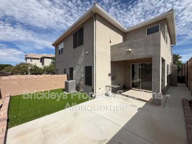 Building Photo - 7420 Tangerine Ct NE
