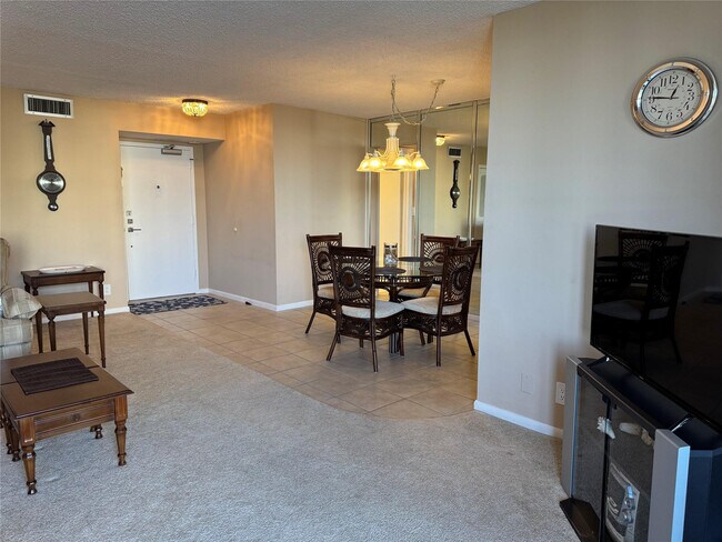 Building Photo - 5200 N Ocean Blvd