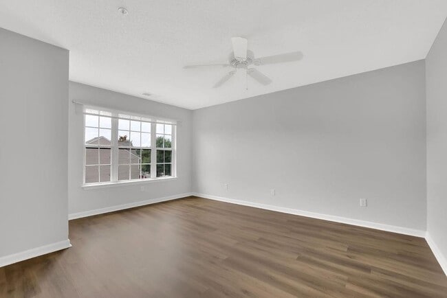 Building Photo - 518 Dragonfly Ct