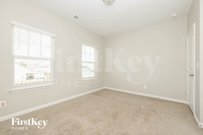 Building Photo - 3211 Briar Chapel Dr