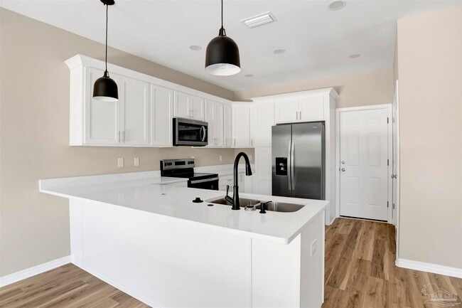 Building Photo - 4 Tennessee Dr