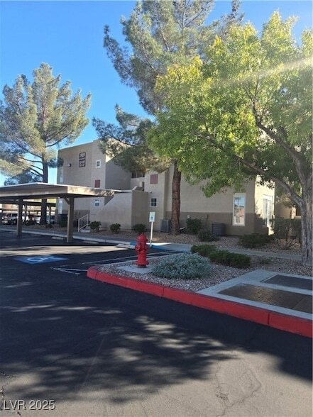 Building Photo - 1909 Mountain Hills Ct