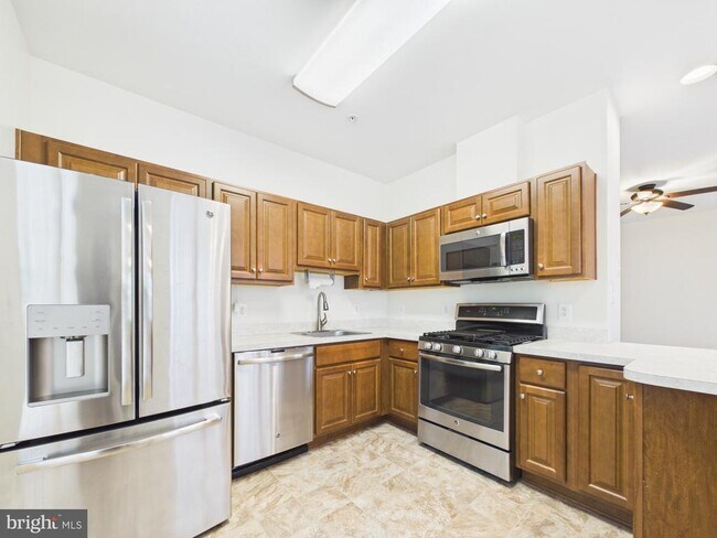 Building Photo - 3527 Piney Woods Pl