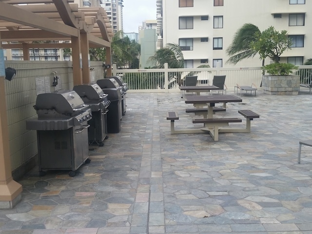 Building Photo - OCEAN VIEWS! FULLY FURNISHED 1/1!