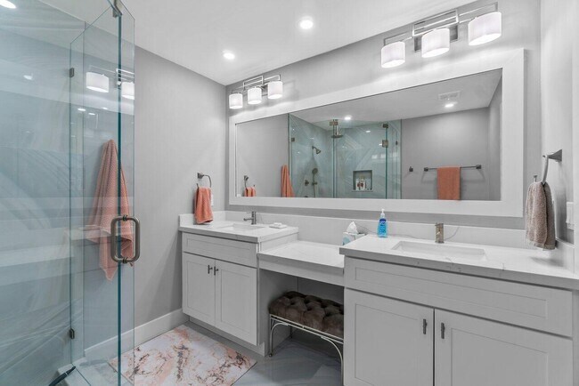Building Photo - 50 Pelican Pointe Dr