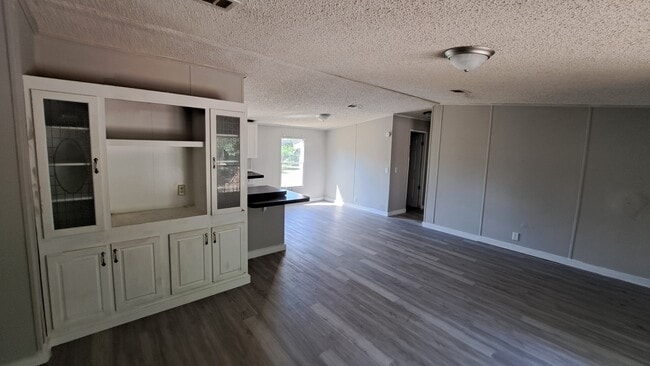 Building Photo - 40 Ginger Ln