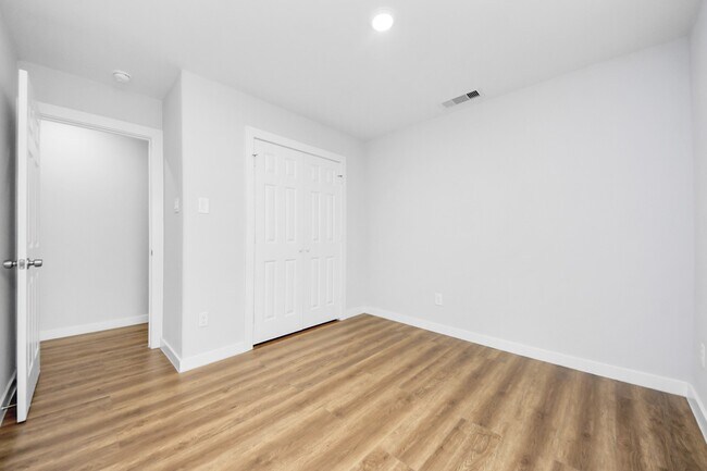 Building Photo - 6609 Bacher St