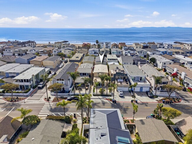 Building Photo - 4911-4911 River Ave